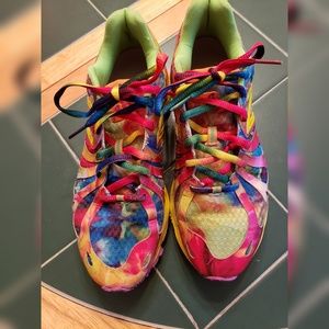 Very Rare - HTF New Balance sz 8.5 B W890TG3